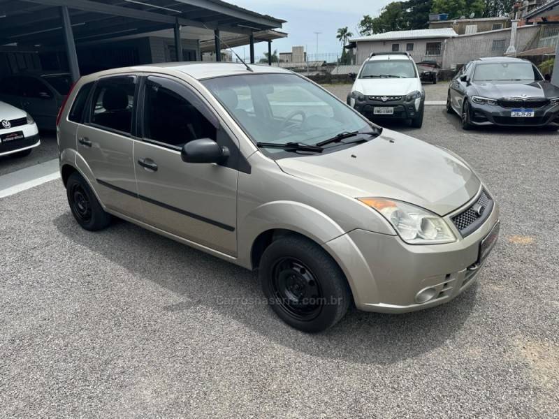 FORD - FIESTA - 2009/2009 - Prata - R$ 23.900,00