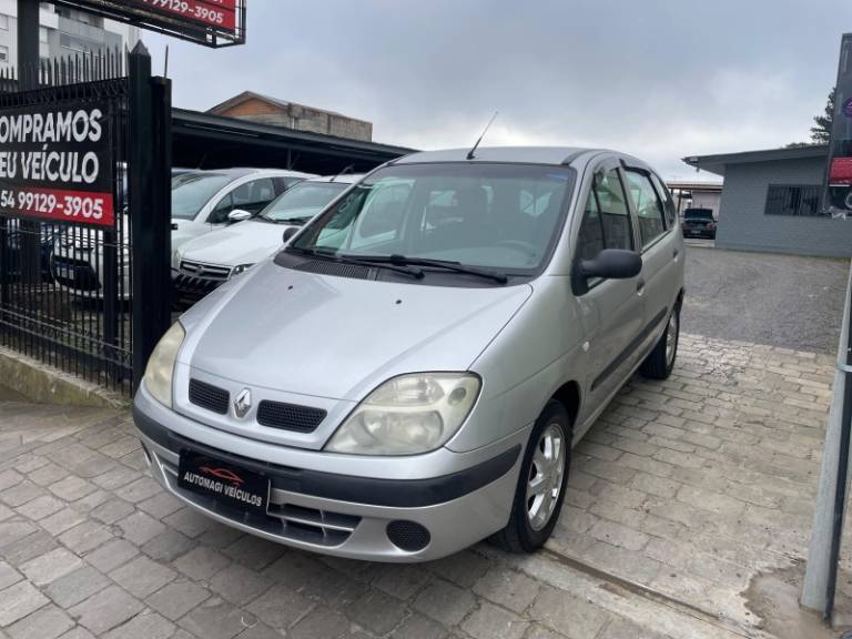 RENAULT - SCÉNIC - 2011/2011 - Prata - R$ 26.900,00
