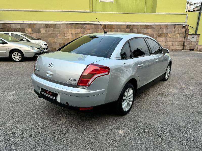 CITROËN - C4 - 2007/2008 - Cinza - R$ 24.900,00