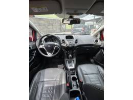 FORD - FIESTA - 2014/2015 - Vermelha - R$ 54.900,00