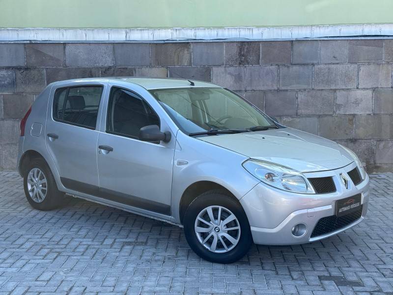RENAULT - SANDERO - 2010/2011 - Prata - R$ 31.900,00