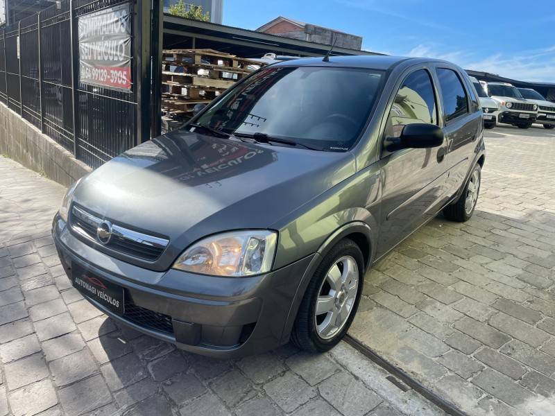 CHEVROLET - CORSA - 2011/2011 - Cinza - R$ 33.900,00