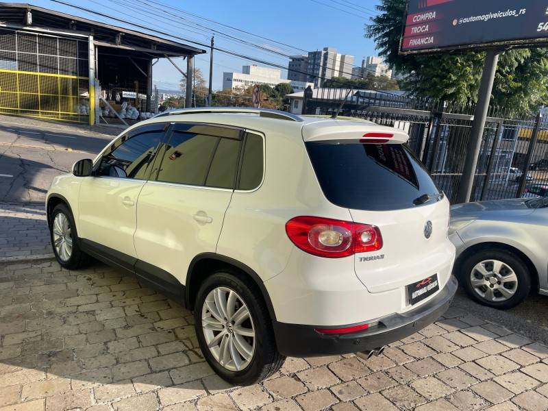 VOLKSWAGEN - TIGUAN - 2011/2011 - Branca - R$ 60.900,00