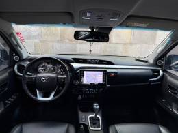 TOYOTA - HILUX - 2021/2021 - Cinza - R$ 259.900,00