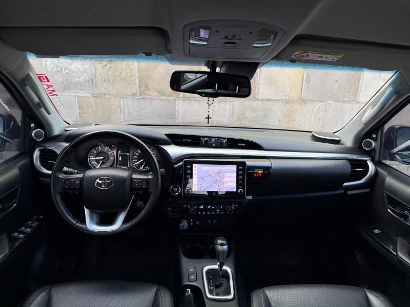 TOYOTA - HILUX - 2021/2021 - Cinza - R$ 259.900,00