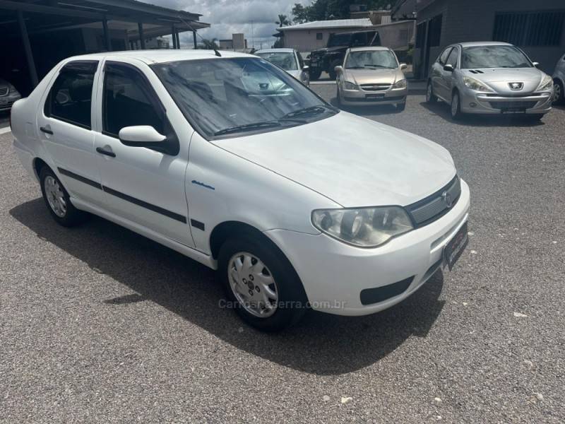 FIAT - SIENA - 2010/2010 - Branca - R$ 26.900,00