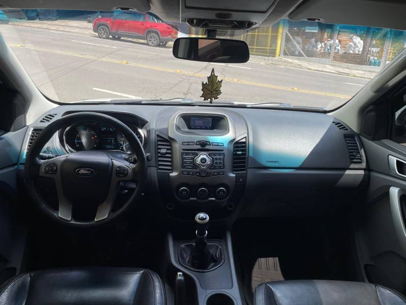 FORD - RANGER - 2014/2015 - Branca - Sob Consulta