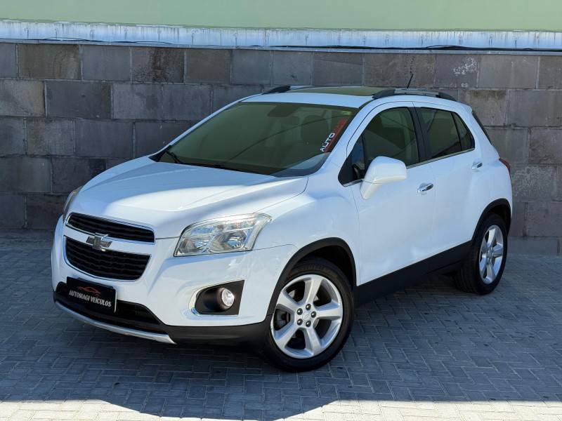 CHEVROLET - TRACKER - 2014/2015 - Branca - R$ 69.900,00