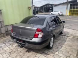 RENAULT - CLIO - 2005/2005 - Cinza - R$ 18.900,00