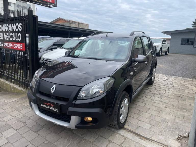 RENAULT - SANDERO - 2012/2013 - Preta - R$ 41.900,00