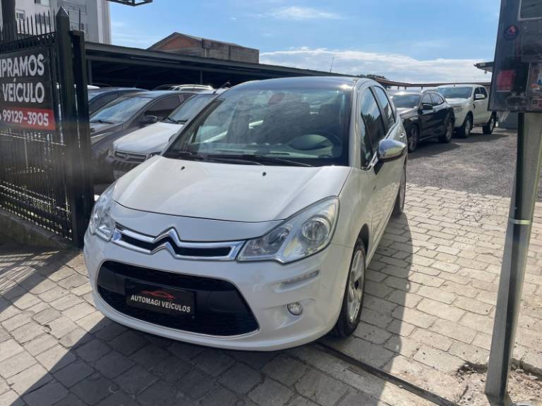 CITROËN - C3 - 2014/2015 - Branca - R$ 48.900,00