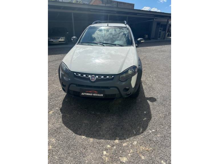 FIAT - STRADA - 2014/2015 - Branca - R$ 59.900,00