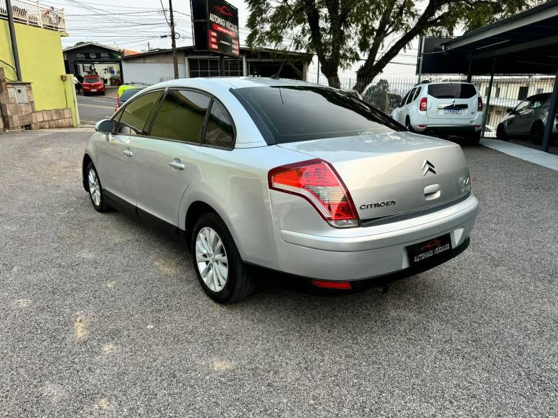 CITROËN - C4 - 2007/2008 - Cinza - R$ 24.900,00