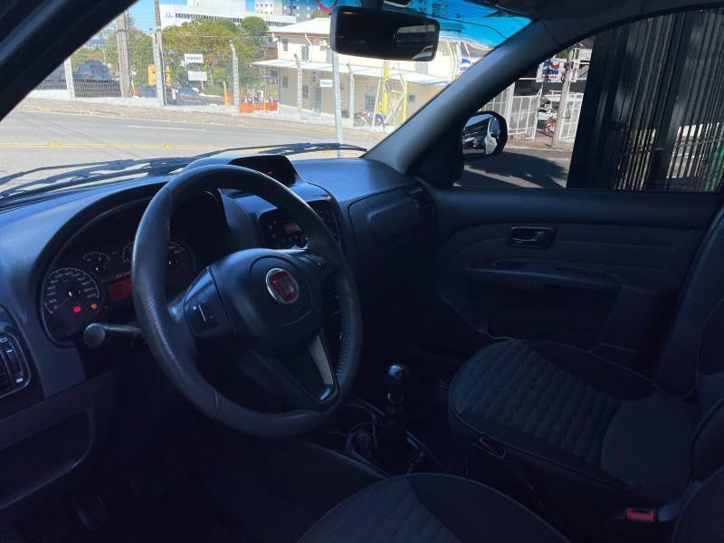 FIAT - PALIO - 2015/2015 - Cinza - R$ 49.900,00