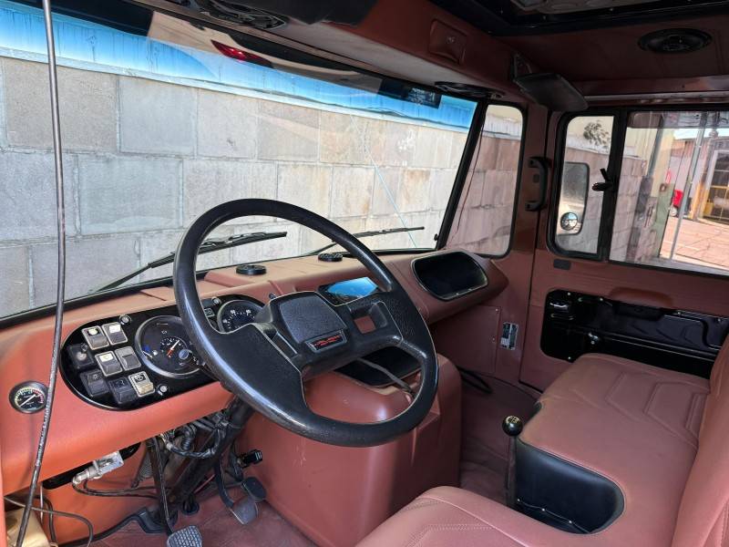 MERCEDES-BENZ - 708 - 1988/1988 - Bege - R$ 119.900,00