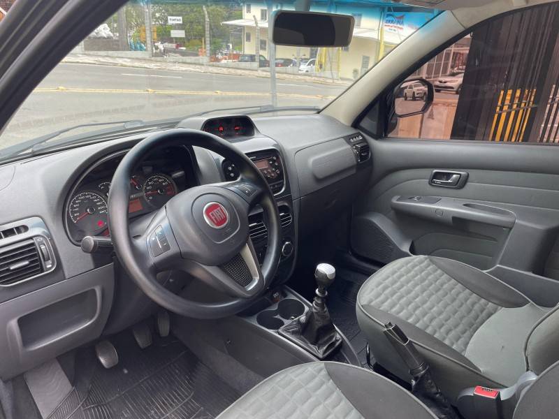 FIAT - STRADA - 2016/2016 - Cinza - R$ 65.900,00