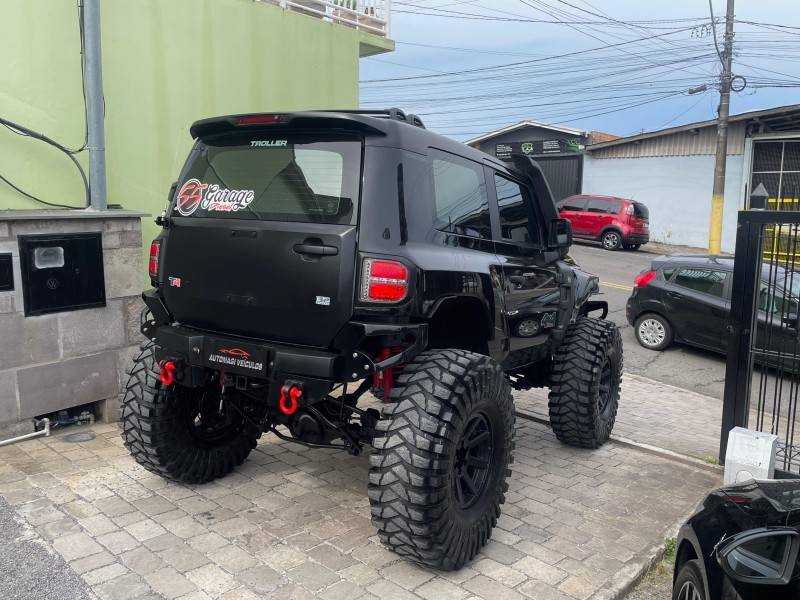 TROLLER - T4 - 2015/2015 - Preta - R$ 239.900,00