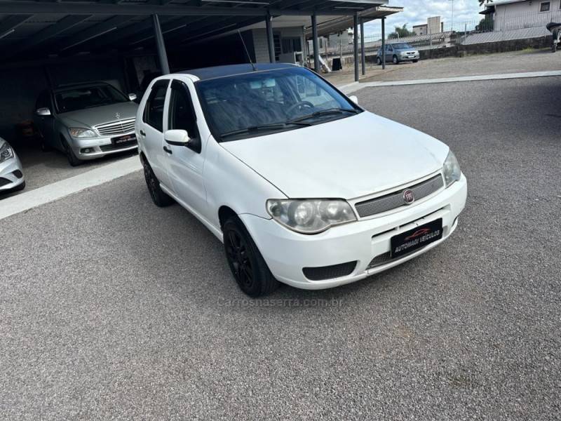 FIAT - PALIO - 2010/2010 - Branca - R$ 22.900,00