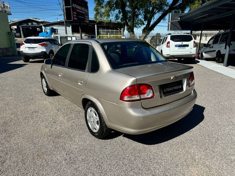 CHEVROLET - CORSA - 2012/2013 - Bege - R$ 27.900,00