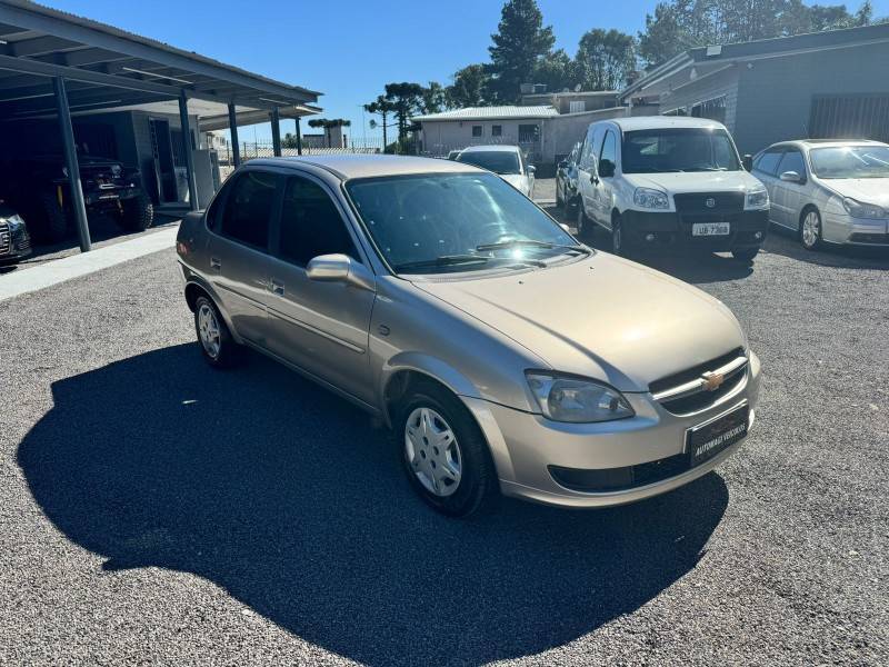 CHEVROLET - CORSA - 2012/2013 - Bege - R$ 27.900,00