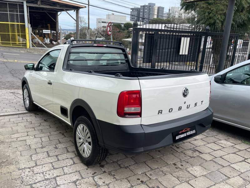 VOLKSWAGEN - SAVEIRO - 2021/2022 - Branca - R$ 69.900,00