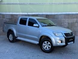 TOYOTA - HILUX - 2012/2013 - Prata - R$ 125.900,00