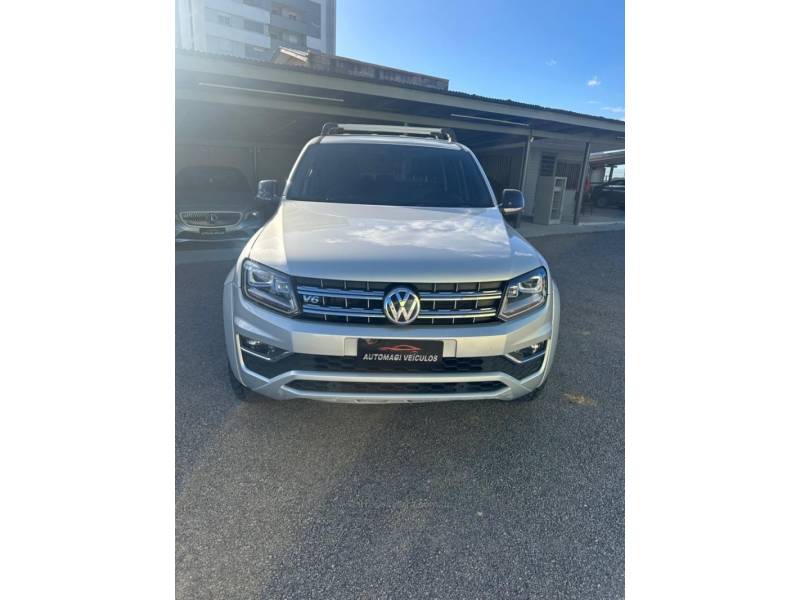 VOLKSWAGEN - AMAROK - 2019/2019 - Prata - R$ 155.900,00