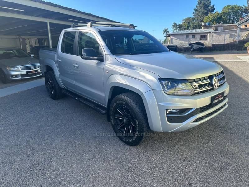 VOLKSWAGEN - AMAROK - 2019/2019 - Prata - R$ 155.900,00