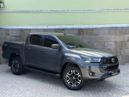 TOYOTA - HILUX - 2021/2021 - Cinza - R$ 259.900,00