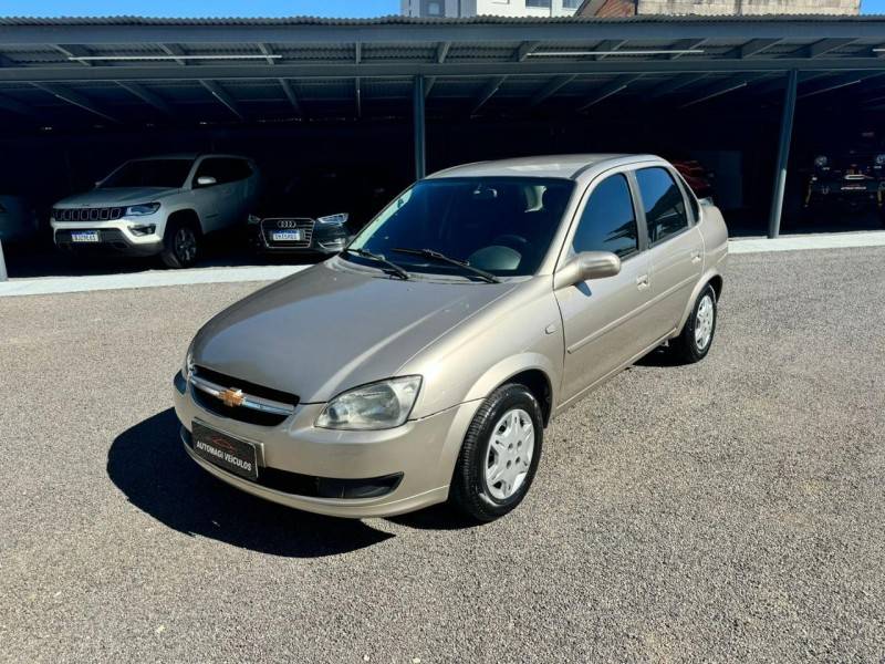 CHEVROLET - CORSA - 2012/2013 - Bege - R$ 26.900,00