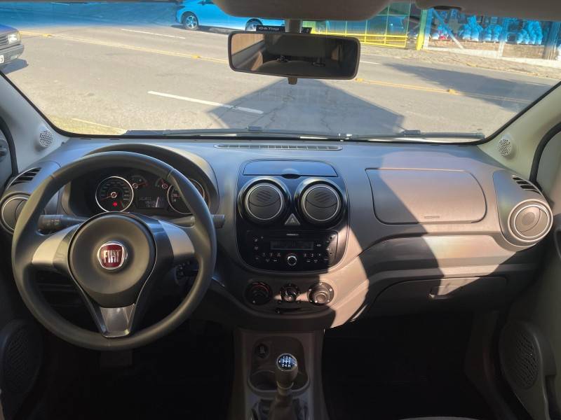 FIAT - PALIO - 2012/2012 - Branca - R$ 35.900,00