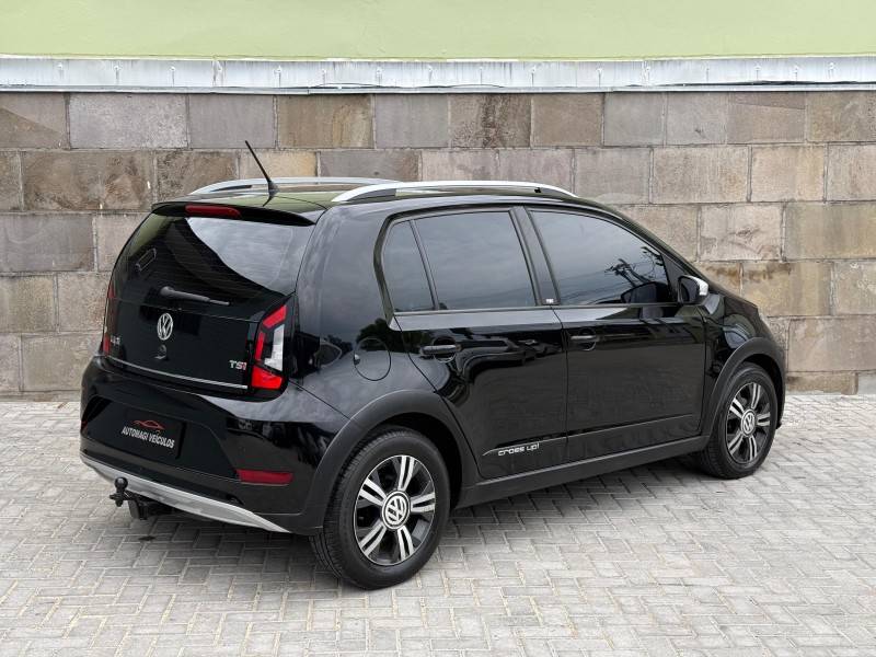 VOLKSWAGEN - UP - 2018/2018 - Preta - R$ 63.900,00