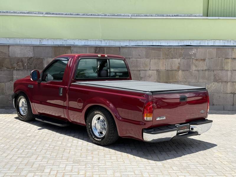 FORD - F-250 - 2001/2001 - Vermelha - R$ 205.900,00