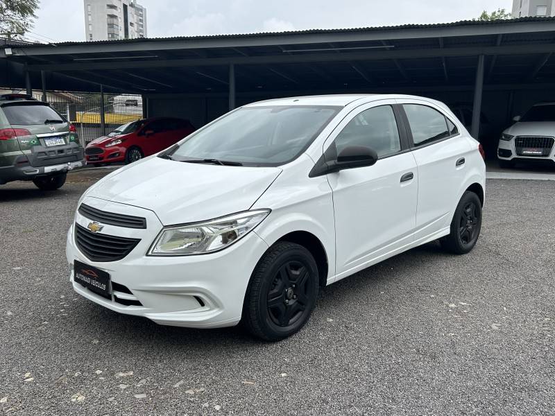 CHEVROLET - ONIX - 2016/2016 - Branca - R$ 45.900,00