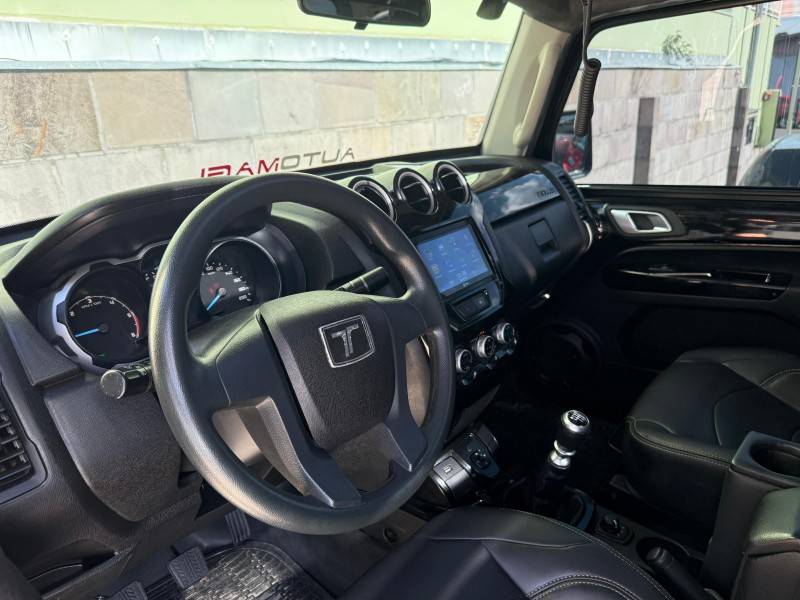 TROLLER - T4 - 2015/2015 - Preta - R$ 249.900,00