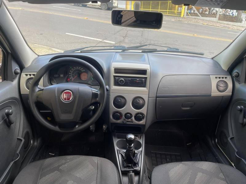 FIAT - PALIO - 2015/2015 - Branca - R$ 25.900,00
