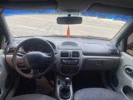RENAULT - CLIO - 2005/2005 - Cinza - R$ 18.900,00