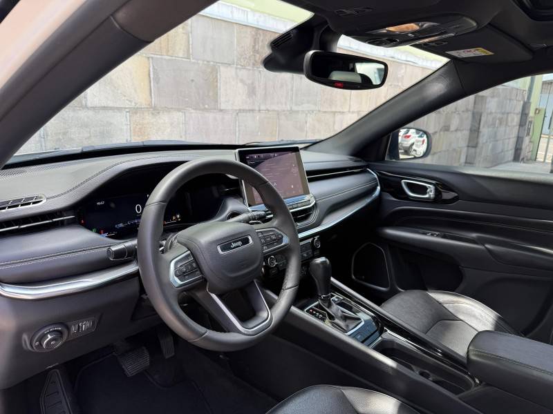 JEEP - COMPASS - 2023/2023 - Branca - R$ 165.900,00