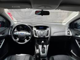 FORD - FOCUS - 2013/2014 - Preta - R$ 49.900,00