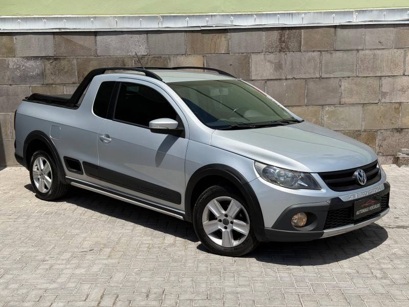 VOLKSWAGEN - SAVEIRO - 2013/2013 - Prata - R$ 56.900,00