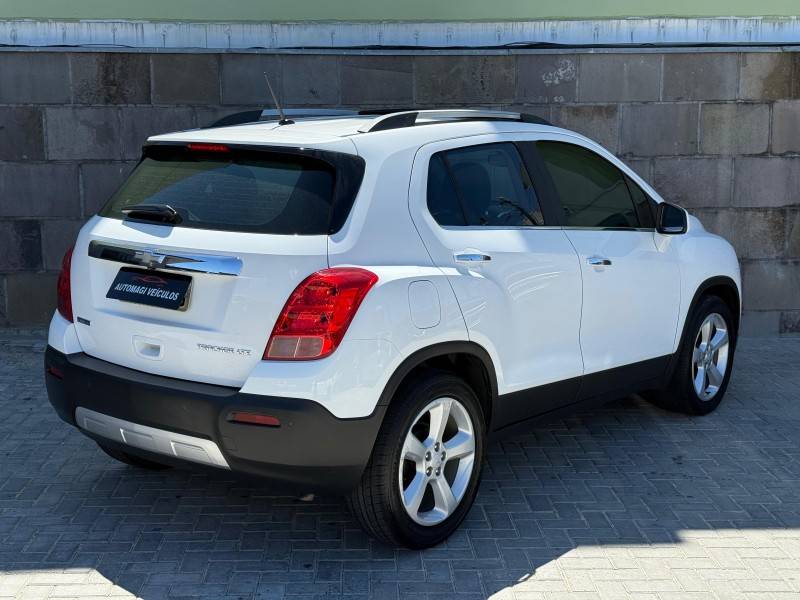 CHEVROLET - TRACKER - 2014/2015 - Branca - R$ 69.900,00