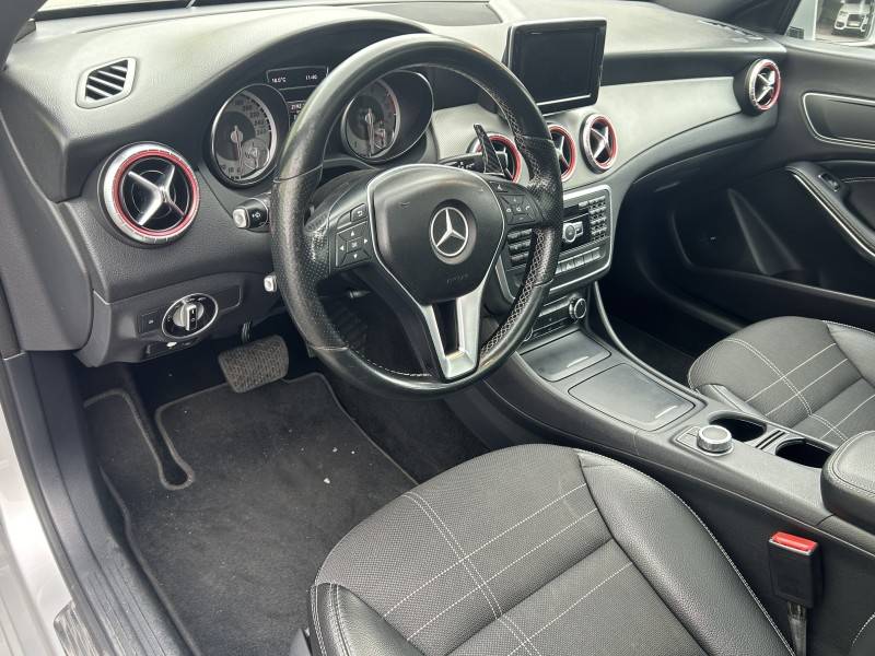 MERCEDES-BENZ - CLA 200 - 2014/2014 - Prata - R$ 119.900,00