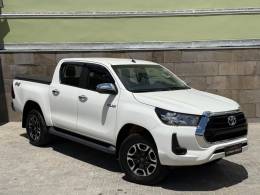 TOYOTA - HILUX - 2021/2021 - Branca - R$ 173.900,00