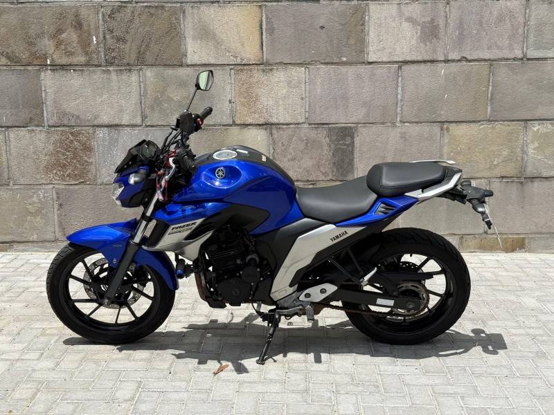 YAMAHA - FAZER - 2019/2020 - Azul - R$ 20.900,00