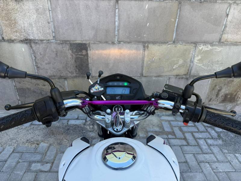 HONDA - CG 150 - 2014/2014 - Branca - R$ 15.900,00