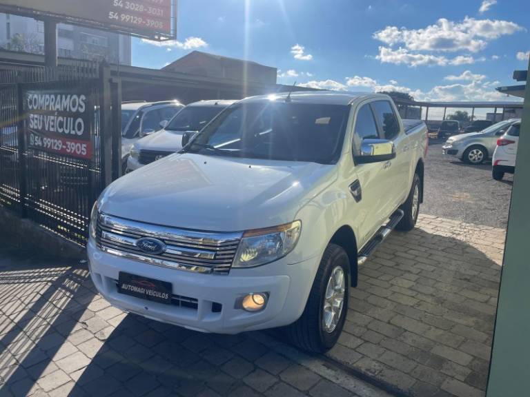 FORD - RANGER - 2014/2014 - Branca - R$ 85.900,00