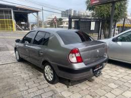 RENAULT - CLIO - 2005/2005 - Cinza - R$ 18.900,00