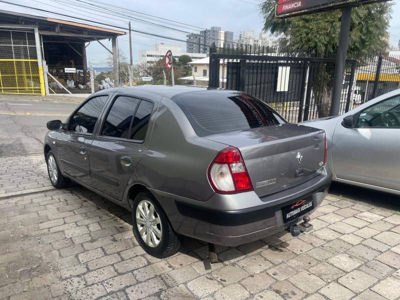 RENAULT - CLIO - 2005/2005 - Cinza - R$ 18.900,00