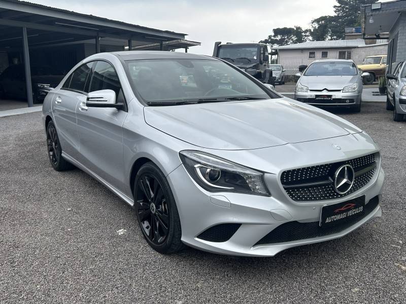 MERCEDES-BENZ - CLA 200 - 2014/2014 - Prata - R$ 119.900,00