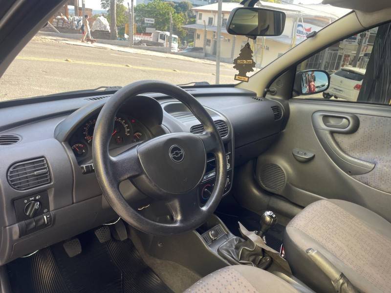 CHEVROLET - CORSA - 2011/2011 - Cinza - R$ 33.900,00